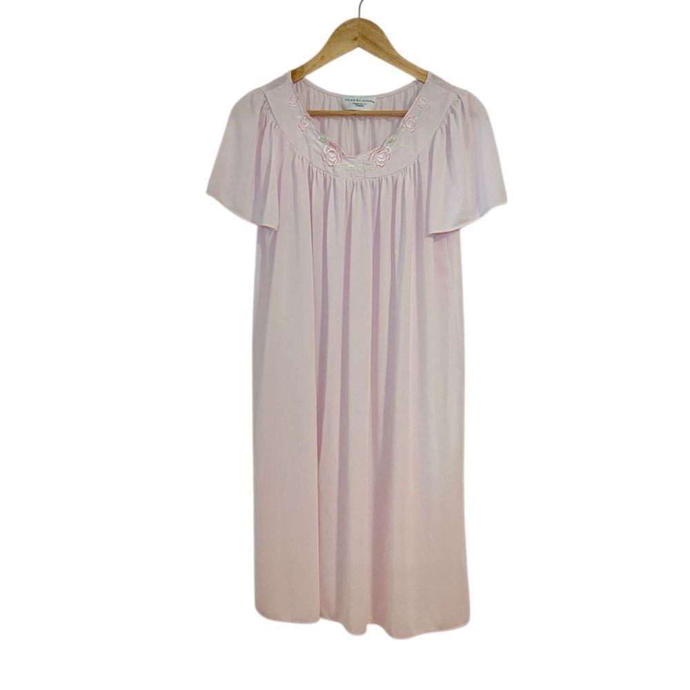 Miss Elaine for Dillard’s Vintage Light Pink/lilac Nightgown, Small